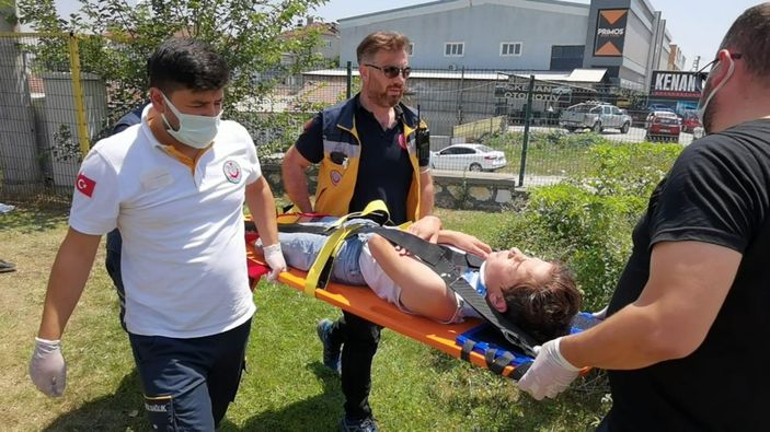 Bisikletli gençlerin dondurma sevdası kazaya dönüştü: 3 yaralı -7