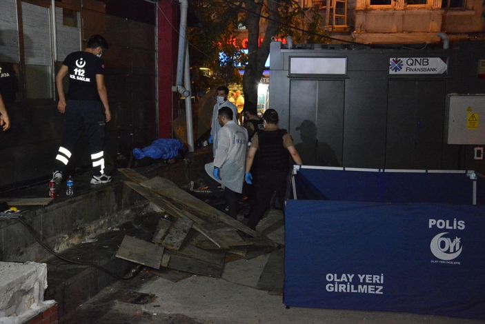 d Beyoğlu'nda şüpheli ölüm