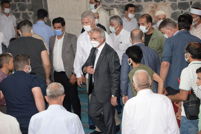 Diyarbakırlılar, bayram namazı için Ulu Cami'yi tercih etti -8