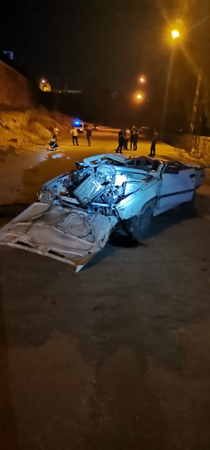 Van’da otomobil 8 metre yükseklikteki köprüden uçtu: 1 ölü, 2 yaralı -3