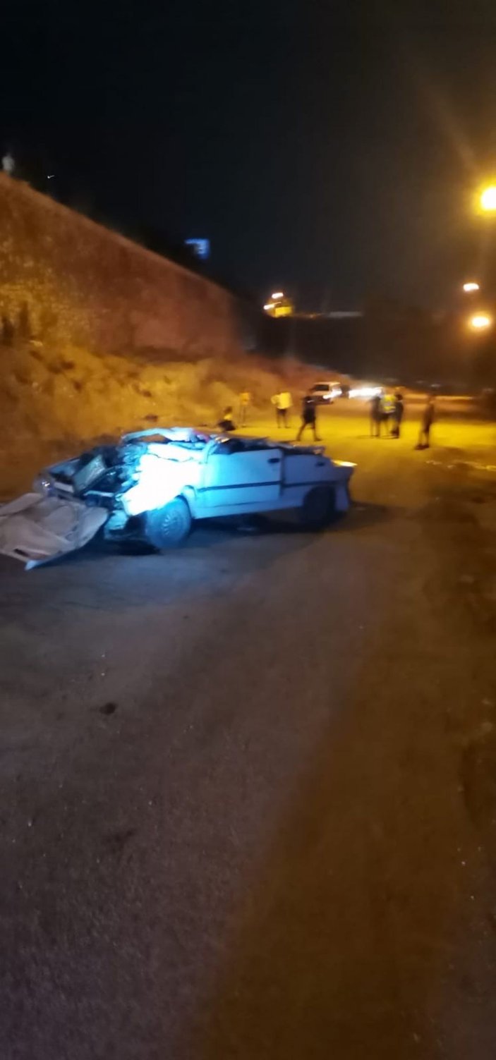 Van’da otomobil 8 metre yükseklikteki köprüden uçtu: 1 ölü, 2 yaralı -6