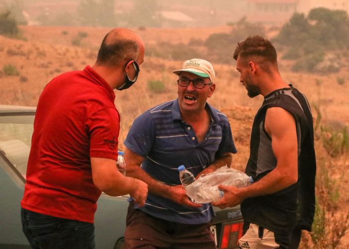 Manavgat'taki büyük yangında 2'nci gün; bir mahalle daha boşaltıldı -3