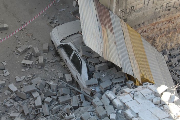 Gaziantep’te yeni yapılan 5 katlı bina çöktü, facianın eşiğinden dönüldü -8