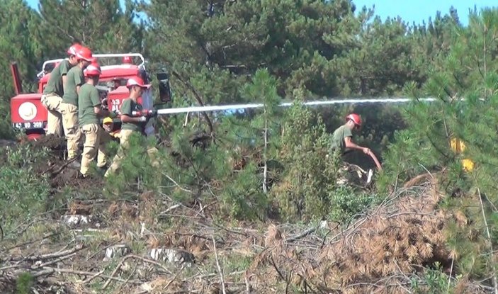 Tavşanlı’da ormanlık alanda çıkan yangın büyümeden söndürüldü -4