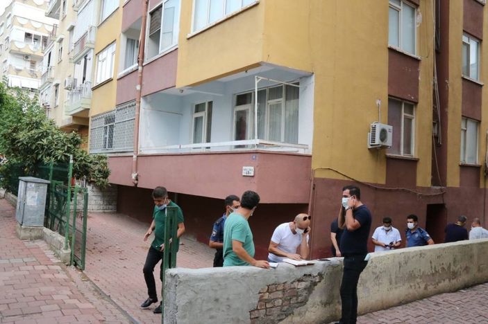 Anne ve kızı evde ölü bulundu -1