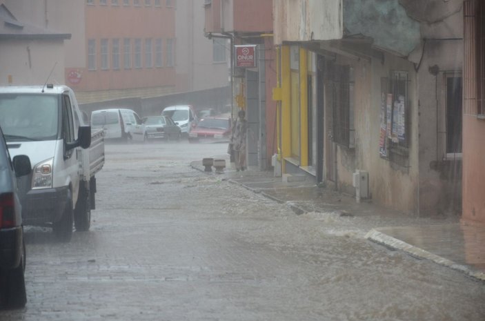 Ordu’da sağanak yağış etkili oldu: Bazı evleri su bastı -1