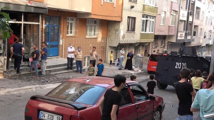 Sultangazi'de korsan taksi durağını ateşe verdiler -5
