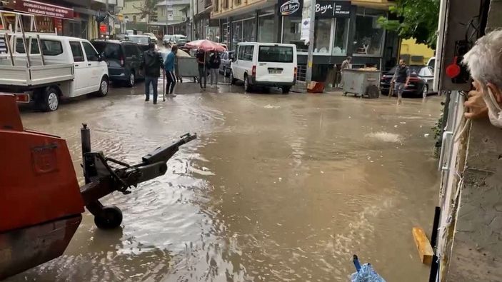 Bayburt'ta sağanak; yollar göle döndü -3