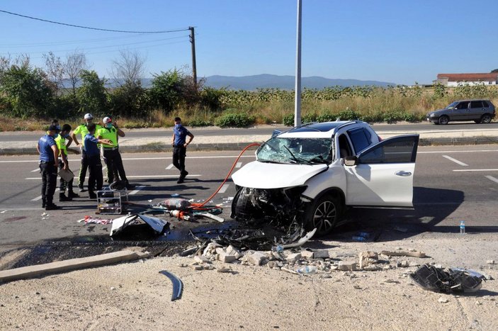 Tekirdağ'da kaza: Sürücü yaralı, eşi ve 2 kızı öldü -2