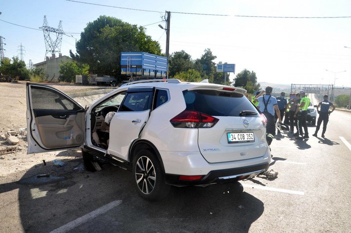 Tekirdağ'da kaza: Sürücü yaralı, eşi ve 2 kızı öldü -4