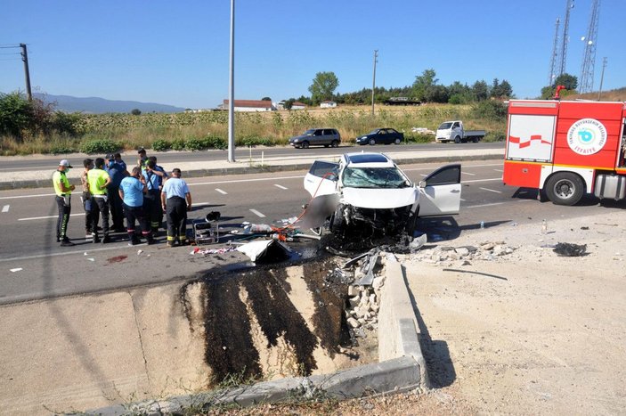 Tekirdağ'da kaza: Sürücü yaralı, eşi ve 2 kızı öldü -5