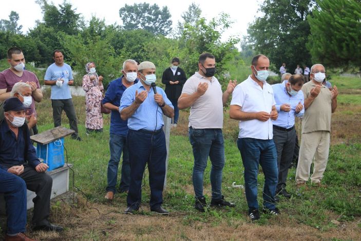Uçurumda ölü bulunan üniversiteli Samet, toprağa verildi -7