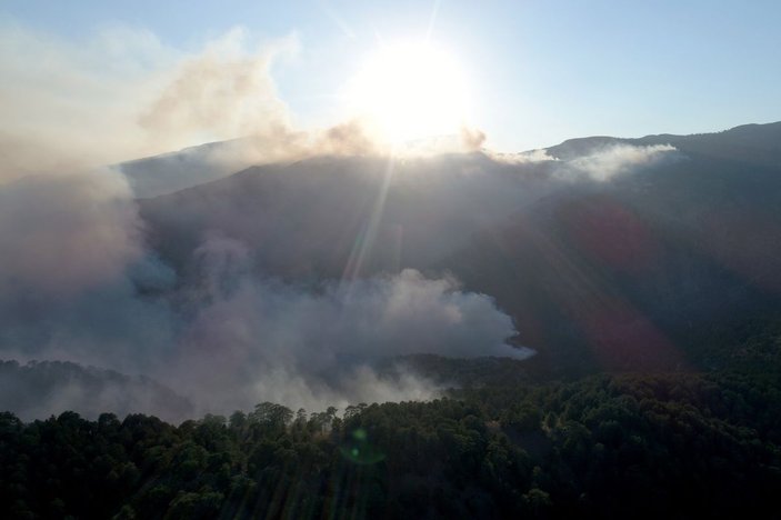 Köyceğiz dağlarının yoğun dumanı havadan görüntülendi -1