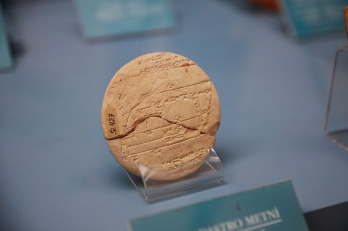İstanbul Arkeoloji Müzesi'nde geometri tarihini değiştirecek tablet