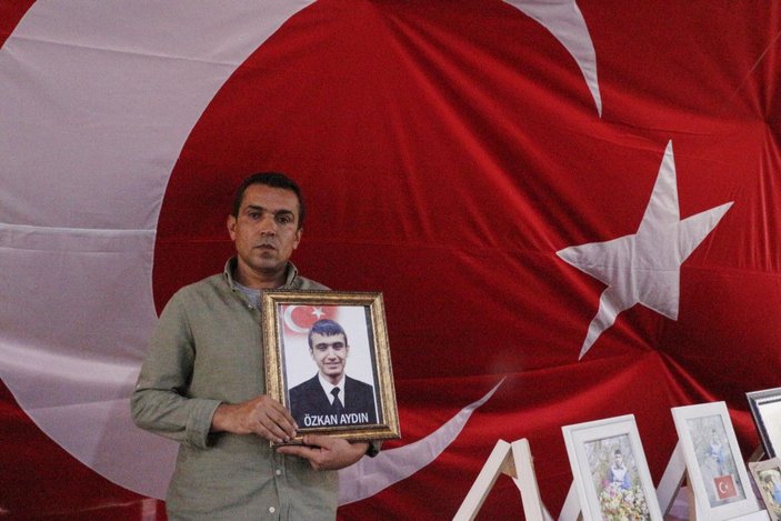 HDP önünde eylem yapan baba: Oğlumu PKK'ya sattılar -5