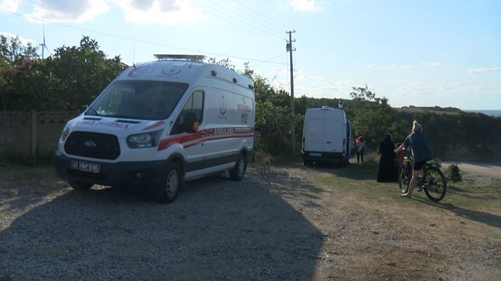 Kandıra’da denize giren 2 kişiden biri öldü, diğeri aranıyor