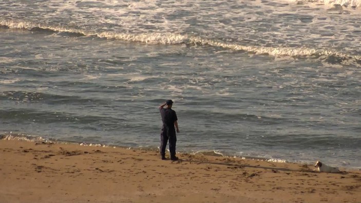 Kandıra’da denize giren 2 kişiden biri öldü, diğeri aranıyor