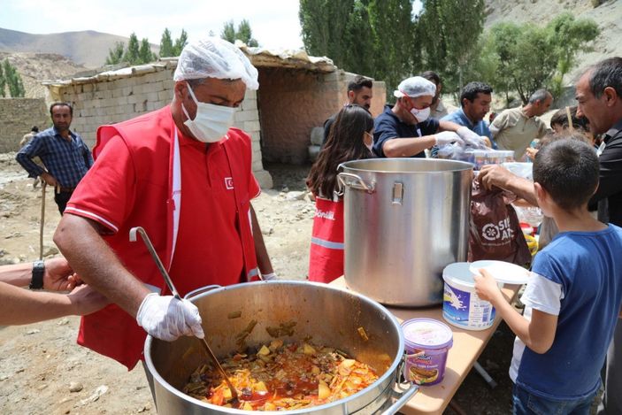Van'da, selin vurduğu Esenyamaç'ta hasar tespiti sürüyor -5