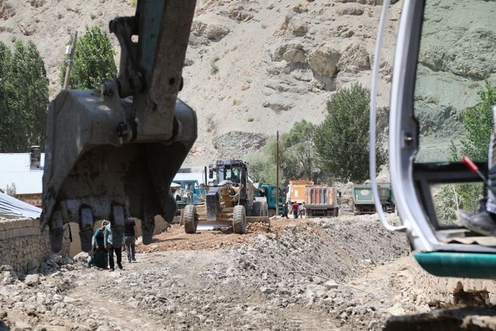 d Van'da, selin vurduğu Esenyamaç'ta hasar tespiti sürüyor -2