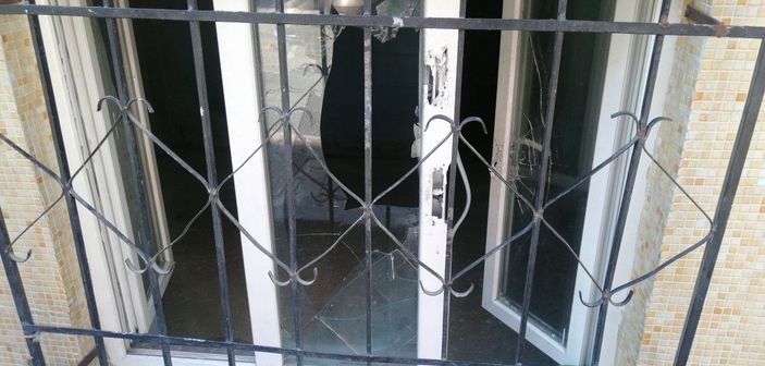 d Bağcılar'da mahalleliyi sokağa döken taciz iddiası: Şüphelinin evi kurşunlandı -5