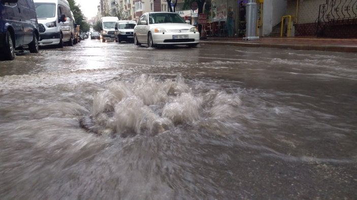 Sinop ve Samsun'da sağanak sele neden oldu; vatandaşlar evlerinde mahsur kaldı -8