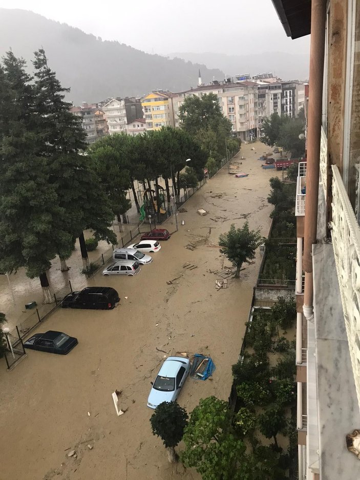 Sinop ve Samsun'da sağanak sele neden oldu; vatandaşlar evlerinde mahsur kaldı -5