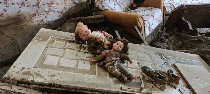 Kırdıkları duvar hayatlarını kurtardı -2