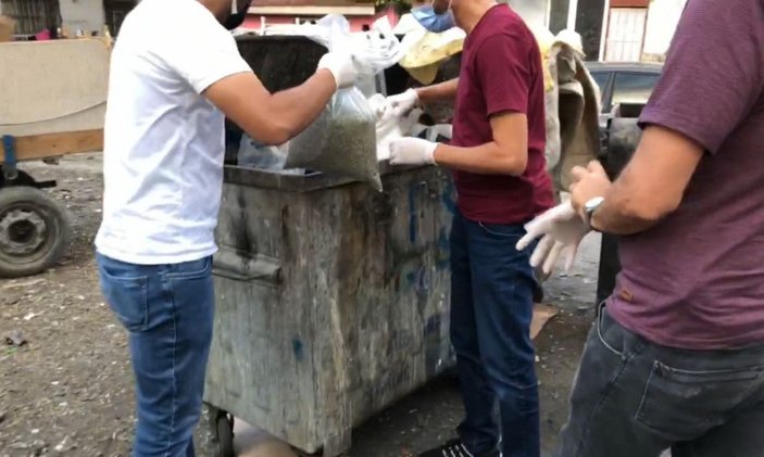 Bursa'da çöp konteynerinde 28 kilo bonzai bulundu -1
