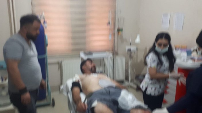 Şırnak'ta bahçe duvarının yıkımı sırasında patlama: 3 yaralı -3