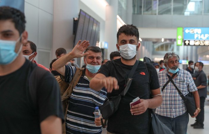 Ek Fotoğraflar// Afganistan'dan tahliye edilen Türk vatandaşları İstanbul'da -5