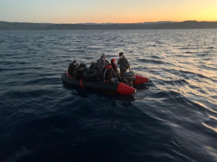 Yunanistan’ın ölüme ter ettiği düzensiz göçmenleri Türk askeri kurtardı -2