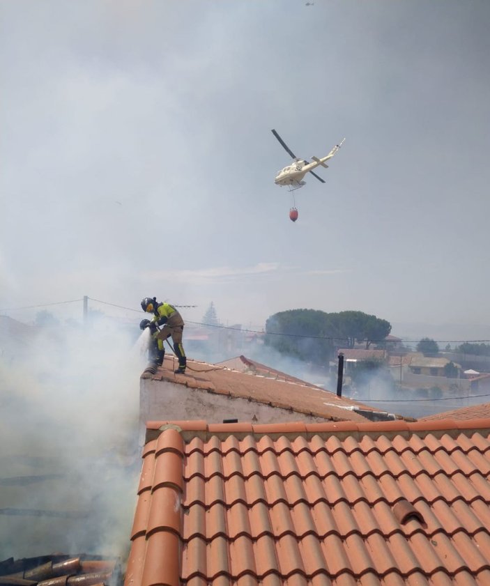 İspanya’da yılın en büyük yangını: 12 bin hektarlık ormanlık alan küle döndü -8