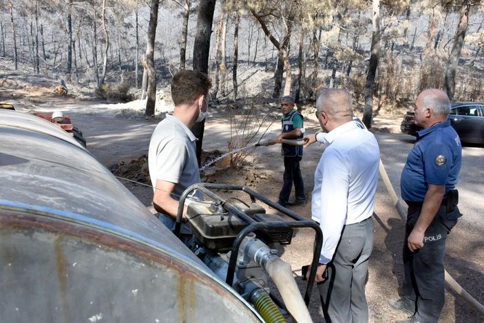d Marmaris'te polisten yanan ormanı yeşertmek için çalışma -6