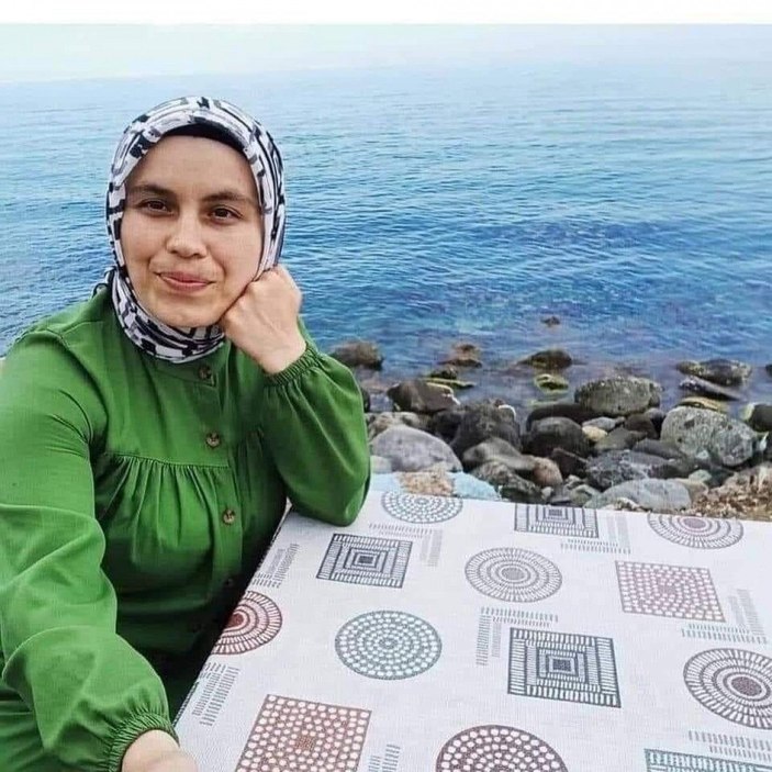 Sele kapılarak hayatını kaybeden Duygu öğretmen toprağa verildi -4