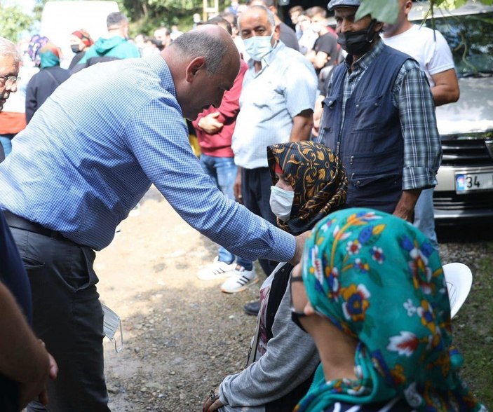 Sele kapılarak hayatını kaybeden Duygu öğretmen toprağa verildi -3