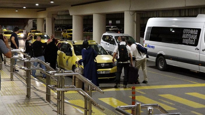 Trabzon Havalimanı'nda pist çatladı, uçuşlar iptal edildi (2) -6