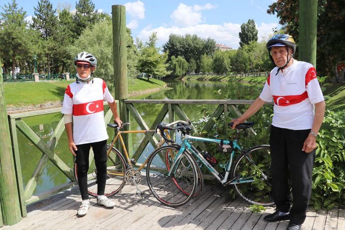 Eski milli bisikletçi kardeşler, günde 50 kilometre pedal çeviriyor -9
