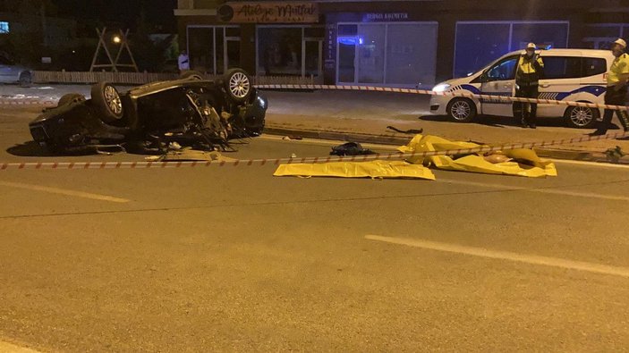Konya'da otomobil takla attı: 3 genç öldü -1