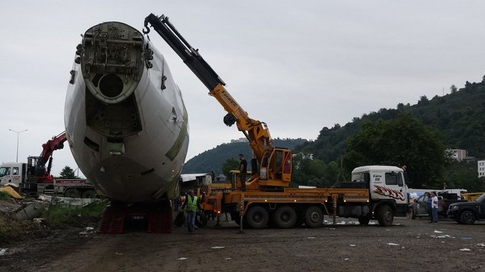 Pistten çıkan uçak, pide salonu olacağı yere taşındı -3