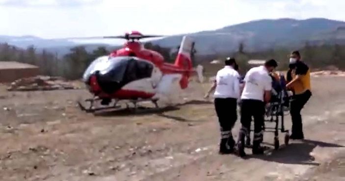 Üzerine tomruk düşmesiyle yaralandı, ambulans helikopterle sevk edildi -3