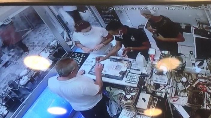 Şişli'de yüzük satma bahanesiyle oyalayıp telefonunu çaldılar -5