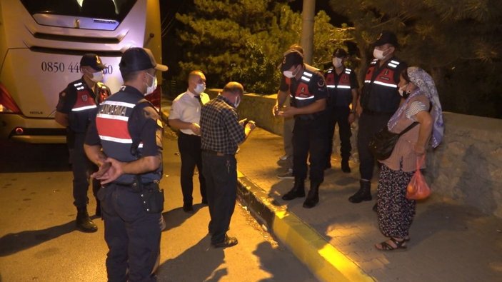 Kırıkkale'de otobüste yakalanan riskli gruptaki yaşlı çift, polise yalvardı