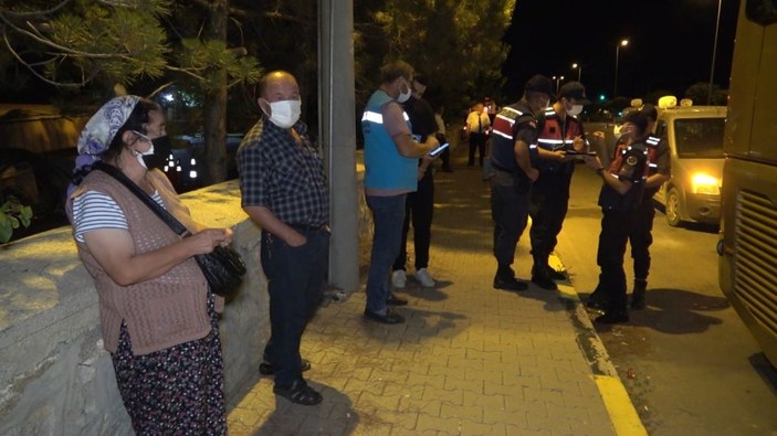Kırıkkale'de otobüste yakalanan riskli gruptaki yaşlı çift, polise yalvardı