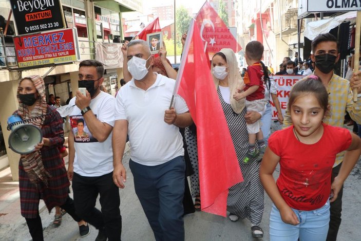 HDP önünde eylem yapan baba: Kızım polis olacaktı, hayalini yıktılar -7