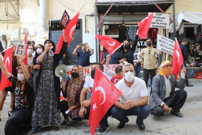 HDP önünde eylem yapan baba: Kızım polis olacaktı, hayalini yıktılar -1