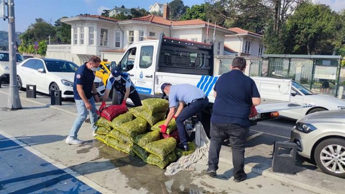 Sarıyer'de kaçak avlanan 1 ton midye ele geçirildi -2