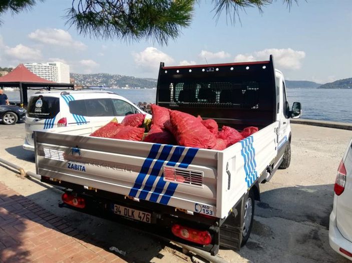 Sarıyer'de kaçak avlanan 1 ton midye ele geçirildi -4