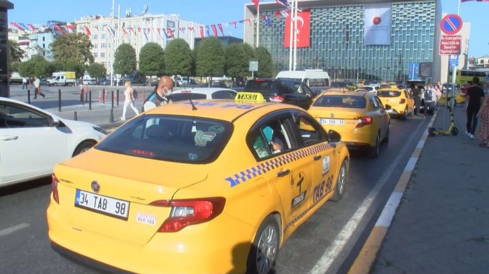 Taksim'de taksicilere polis denetimi -4