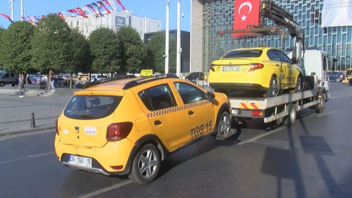 Taksim'de taksicilere polis denetimi -2