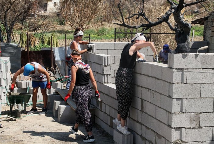 Manavgat'ta eline hiç mala almamış gönüllüler, duvar örüp inşaat yapıyor -5